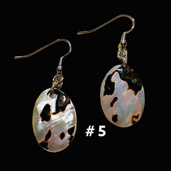 Assorted Turbo Sarmaticus Shell Oval Earrings ( - Picture 6 of 10